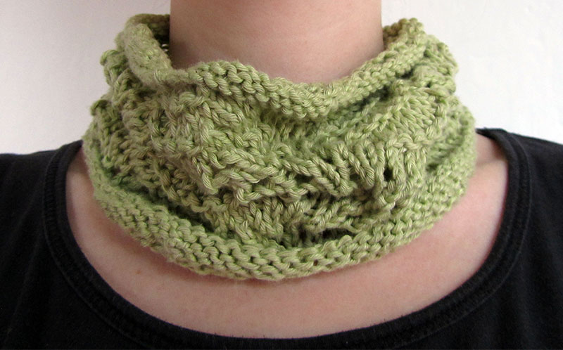 Cuello de lana verde